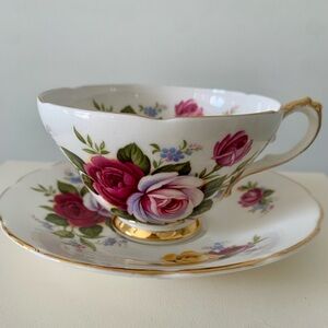 Royal Sutherland Vintage Fine Bone China Teacup and Saucer Staffordshire England